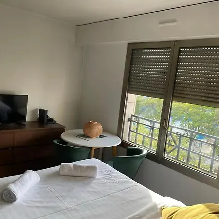 Flat Cost Near The Eiffel Tower